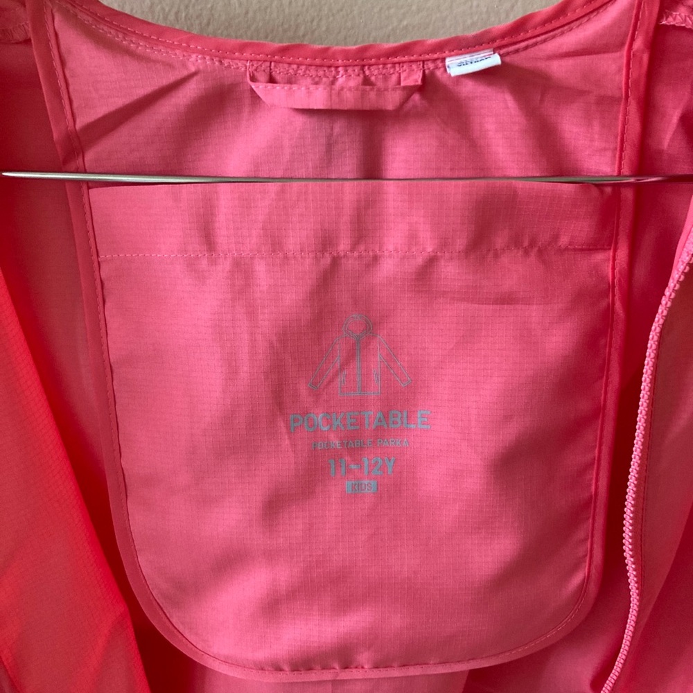 UNIQLO pink parka - Picture 2 of 4